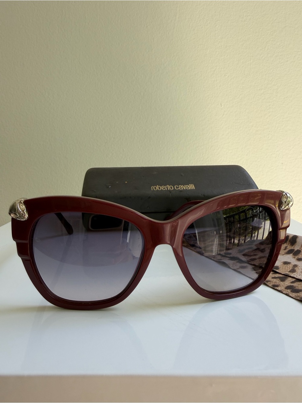 Roberto Cavalli Burgundy Oversized Sunglasses Snake Crystal Detail w/ Case